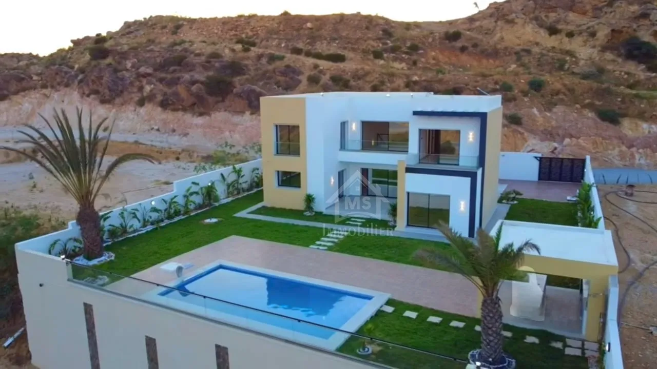 Villa S+4 toute neuve avec piscine à vendre à Hammamet Sud 51355351