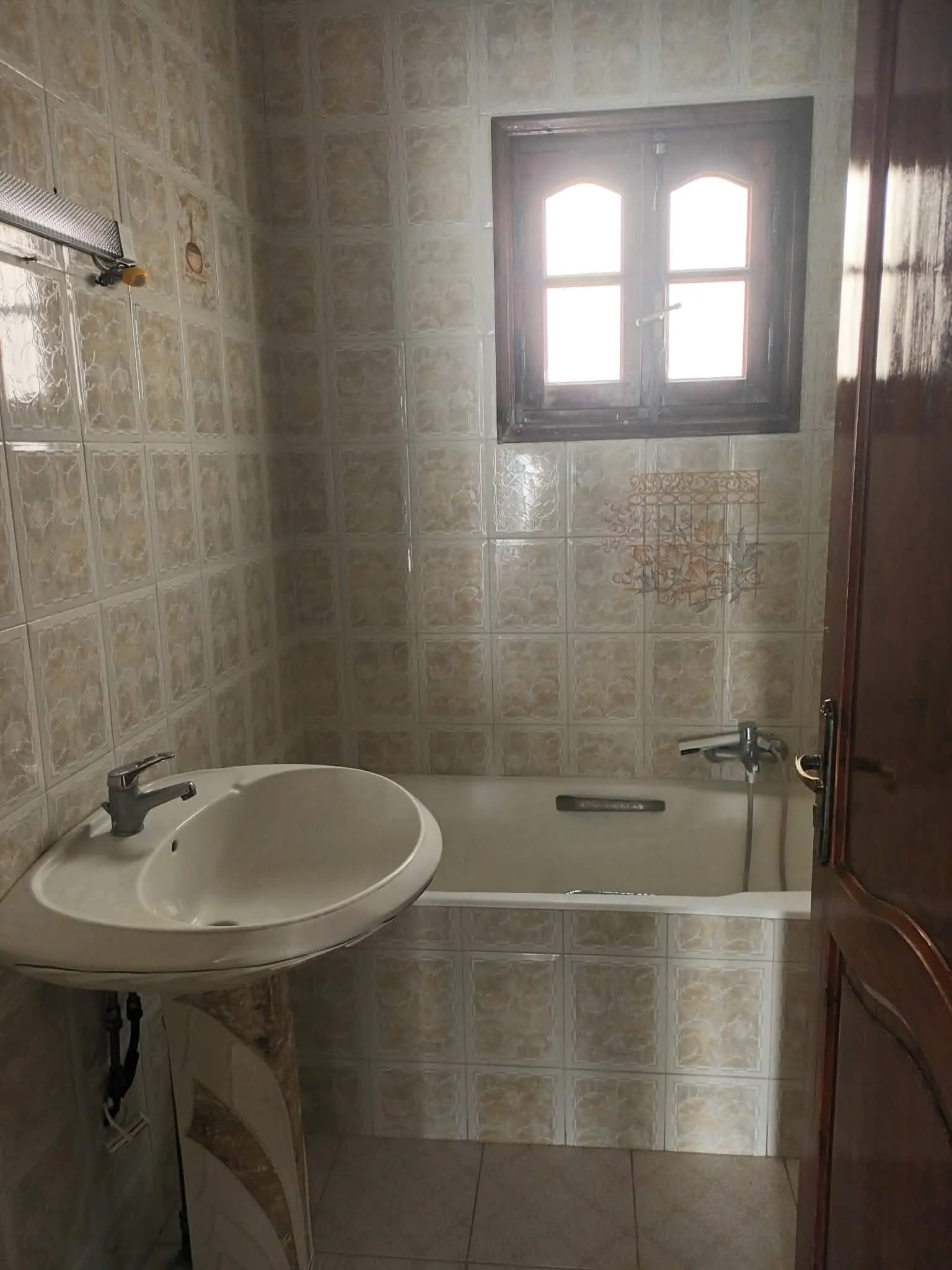 A louer un appartement au 1er étage  à bhira bizerte 