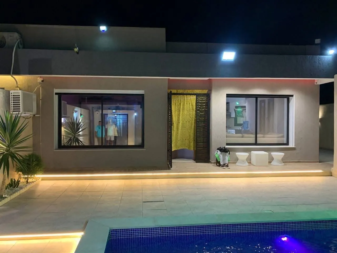 Une magnifique villa avec piscine
