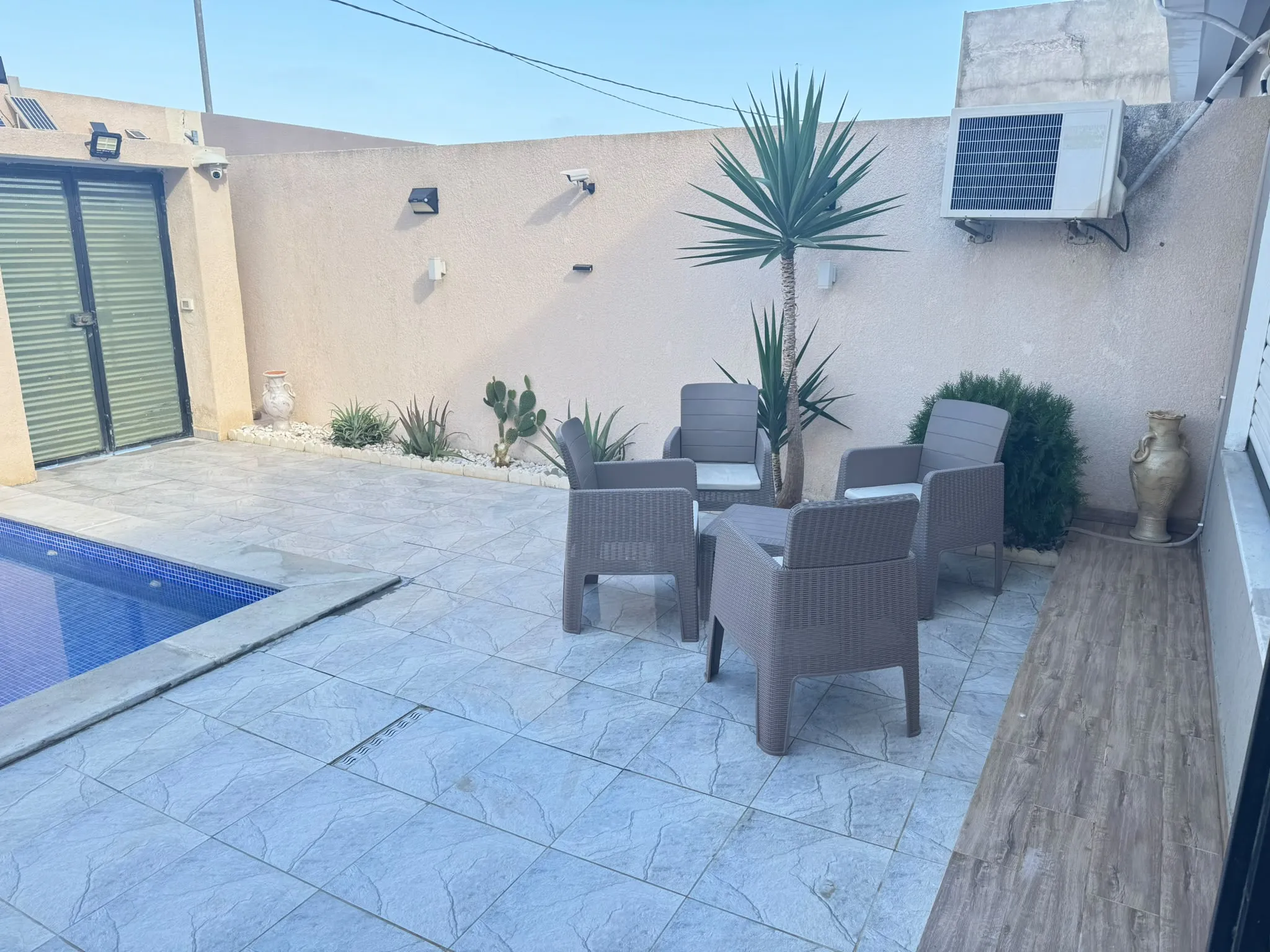 Une magnifique villa avec piscine