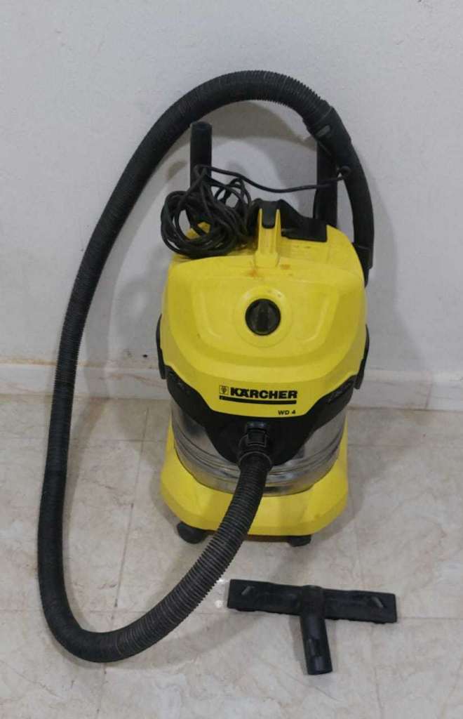 Matériel de Nettoyage à Vendre
Matériel de nettoyage en bon état, presque neuf.