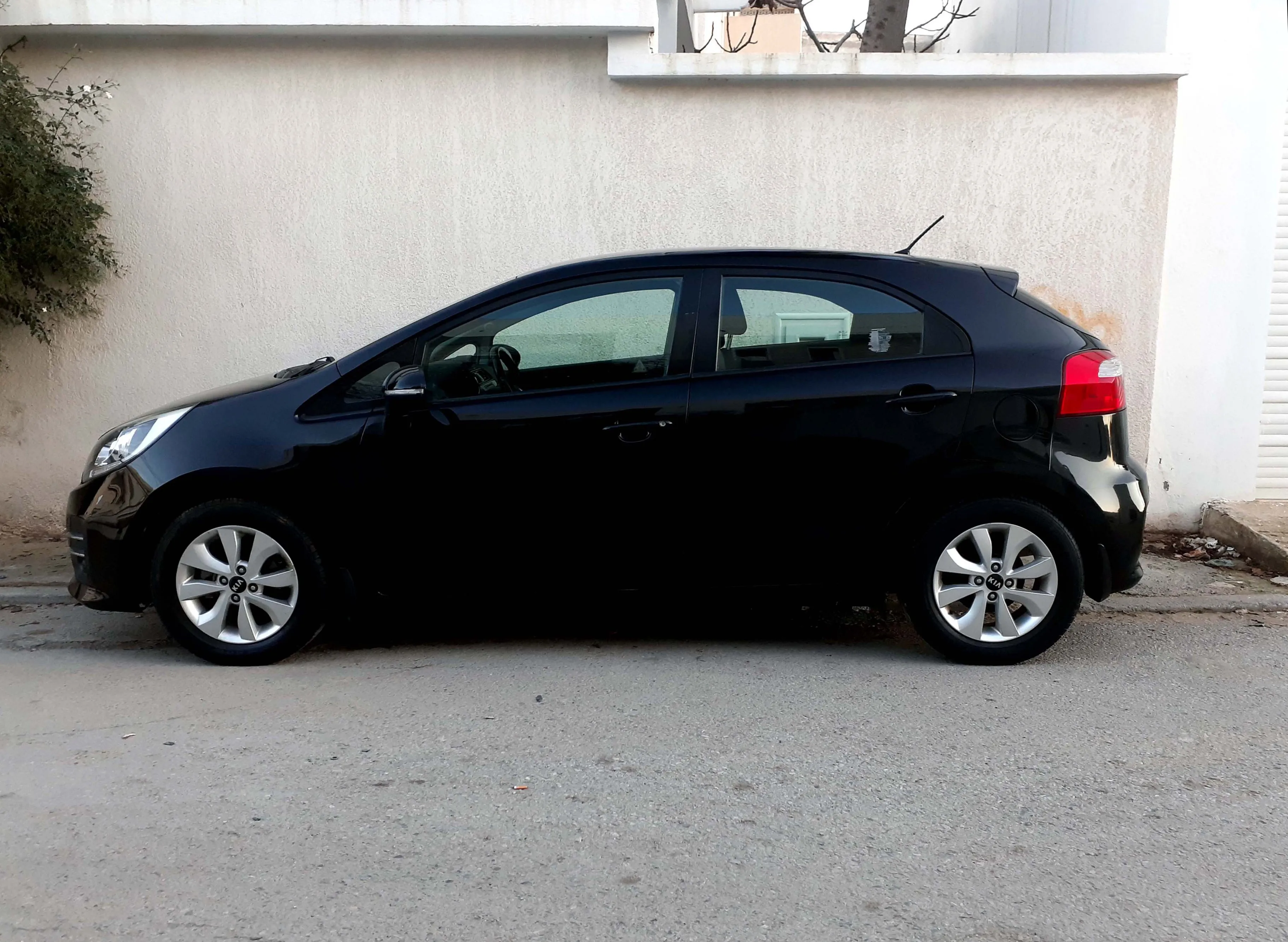 kia rio 80km série 189 تسجيل أول