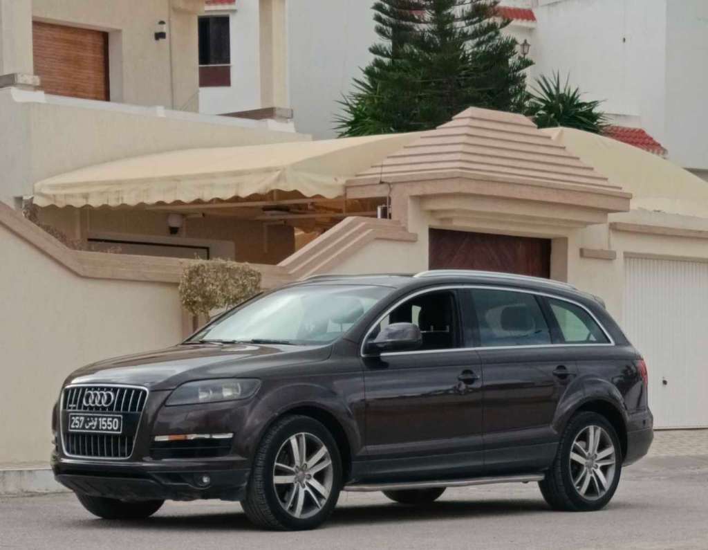 🚘 AUDI Q7 3.0 L 4*4

