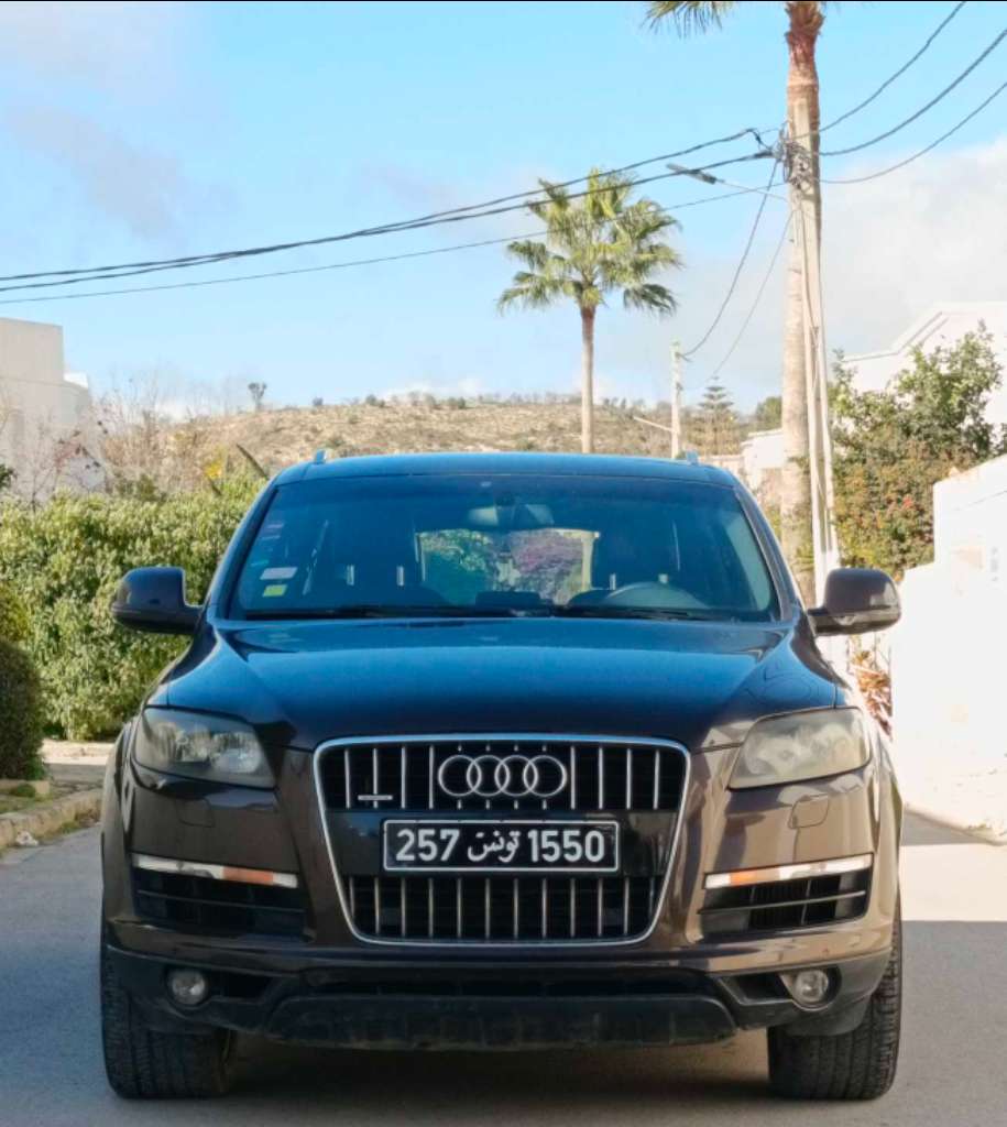 🚘 AUDI Q7 3.0 L 4*4
