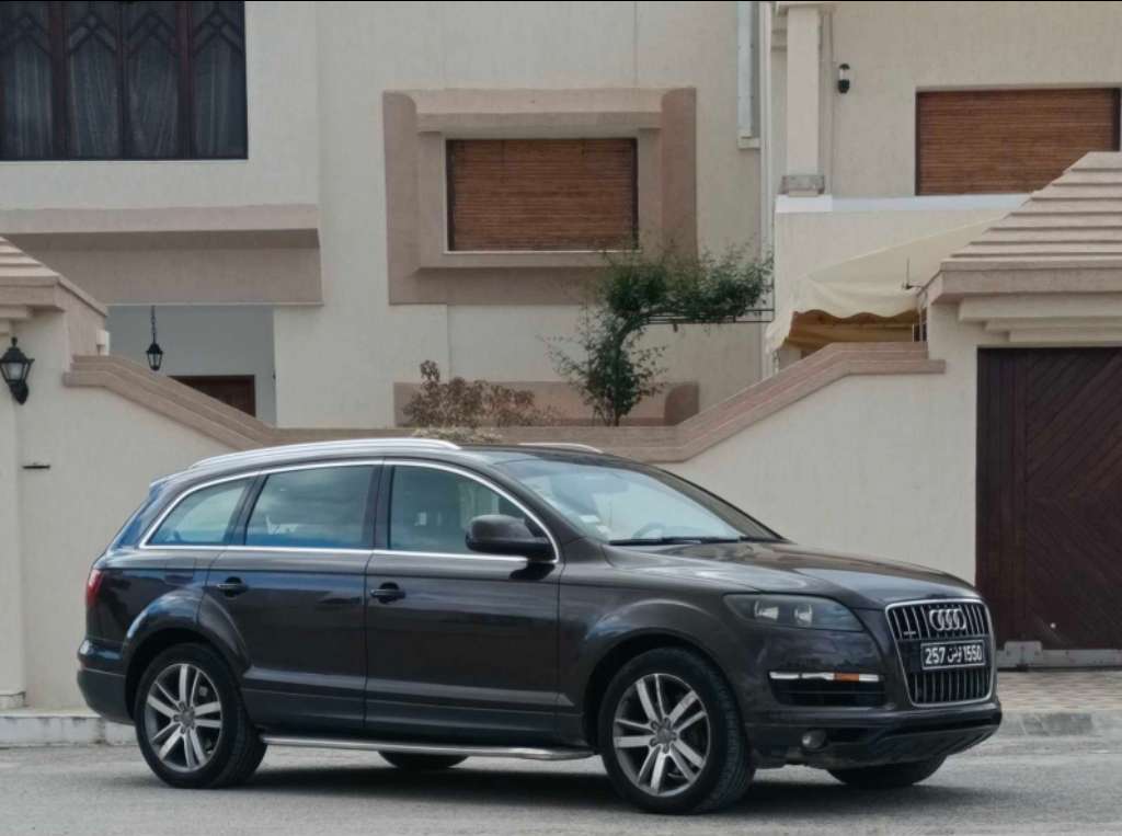 🚘 AUDI Q7 3.0 L 4*4
