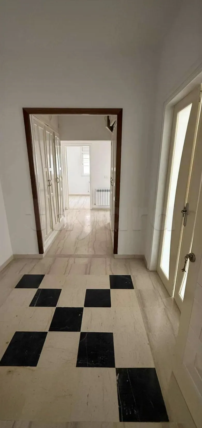 Location S3 vide à Jardin D'El Menzah 1