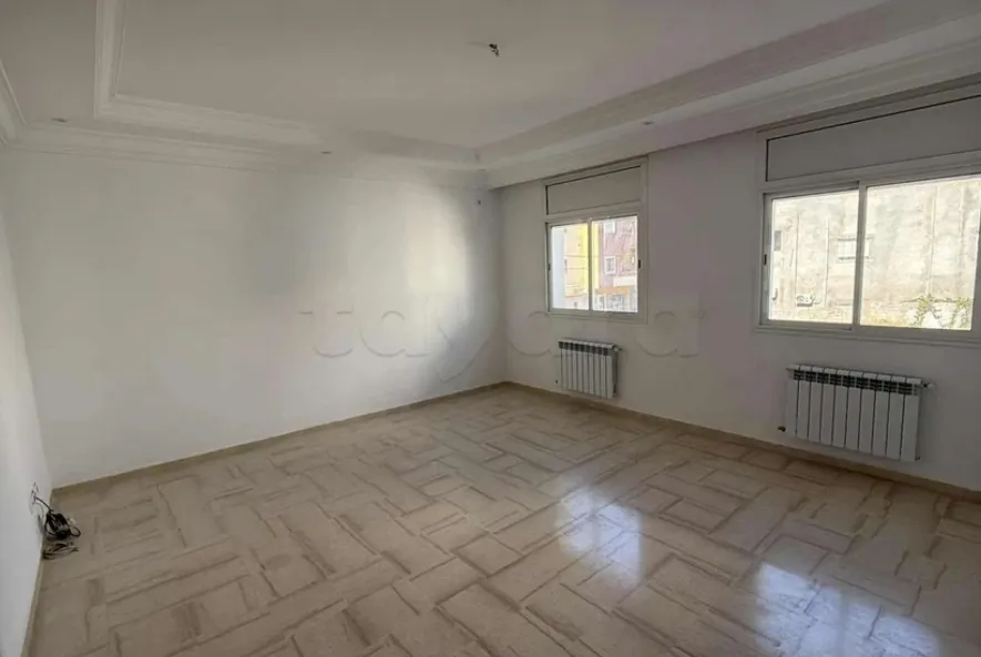 Location S3 vide à Jardin D'El Menzah 1