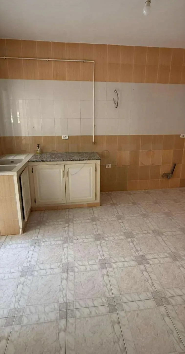 Location S3 vide à Jardin D'El Menzah 1