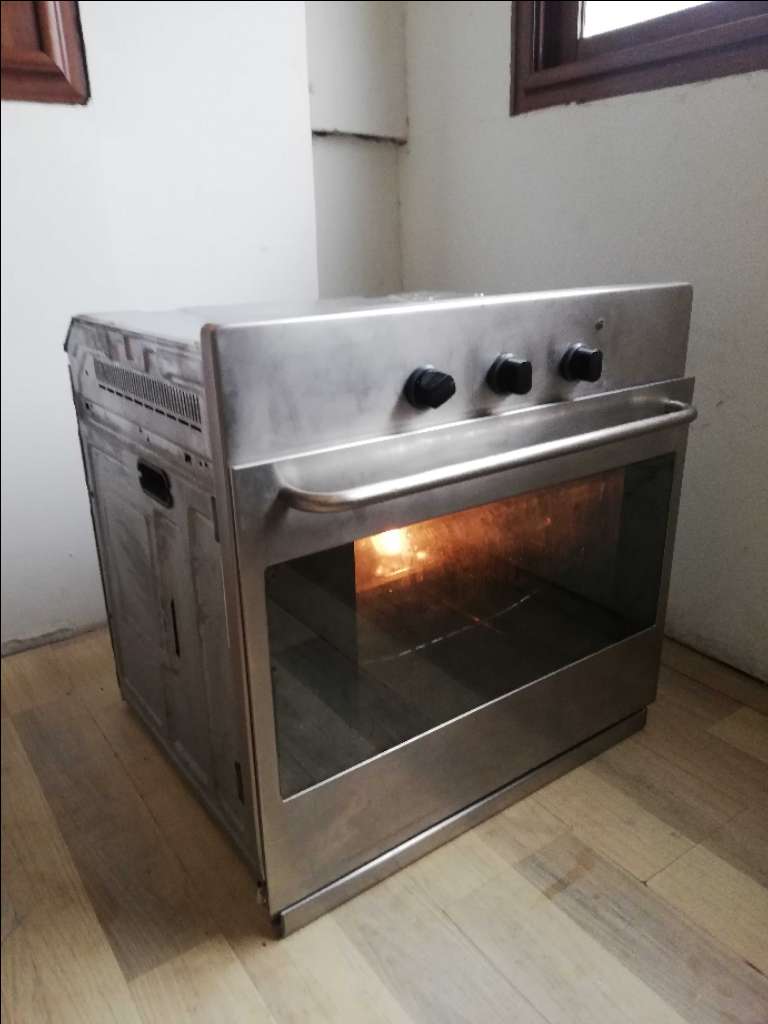 Four encastrable importé ممكن التوصيل 