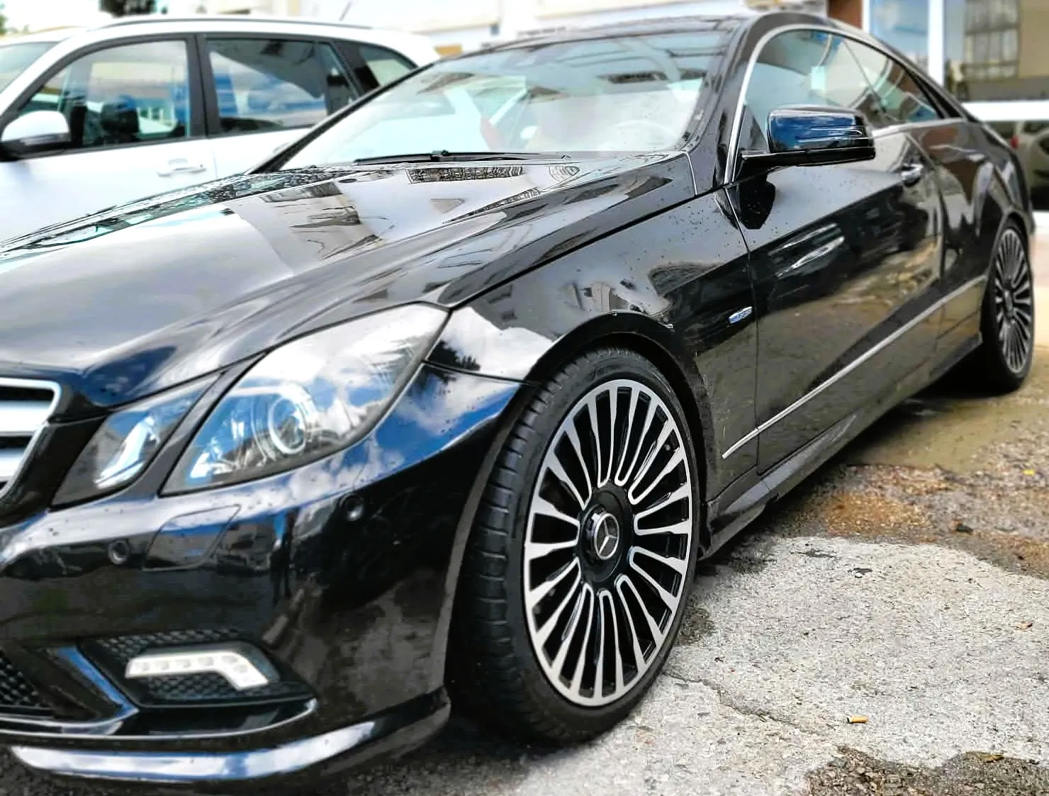 MERCEDES BENZ E350