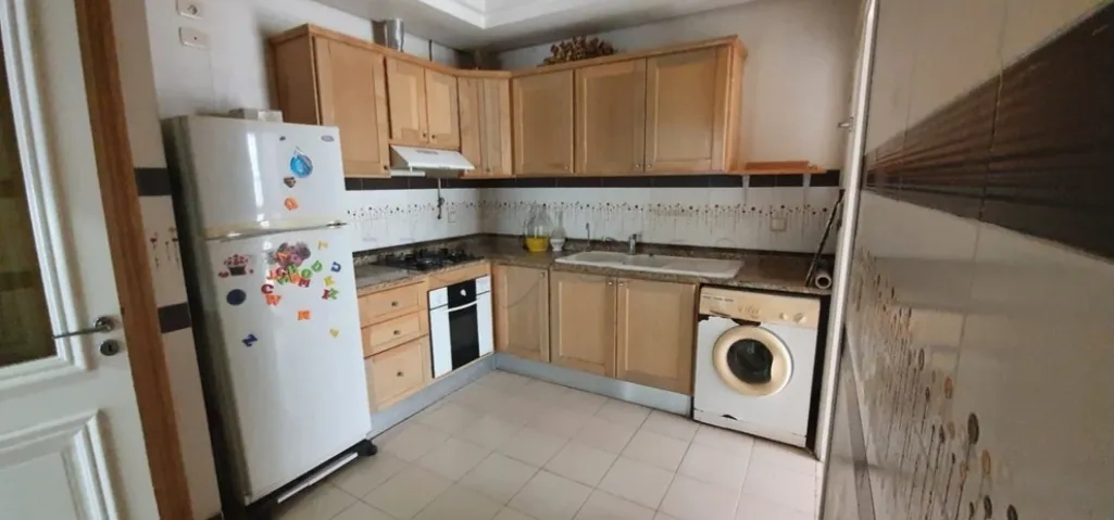 Location S2 vide à Jardin D'El Menzah 2