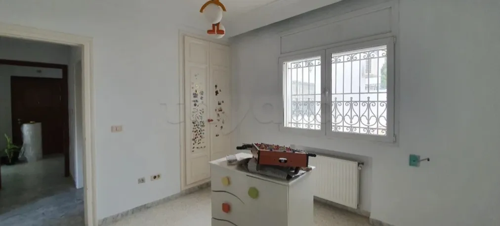 Location S2 vide à Jardin D'El Menzah 2