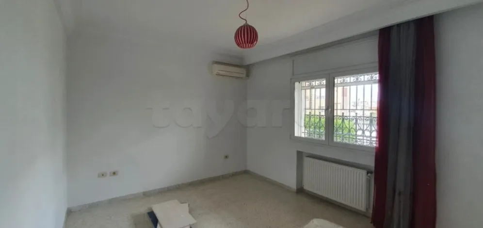 Location S2 vide à Jardin D'El Menzah 2