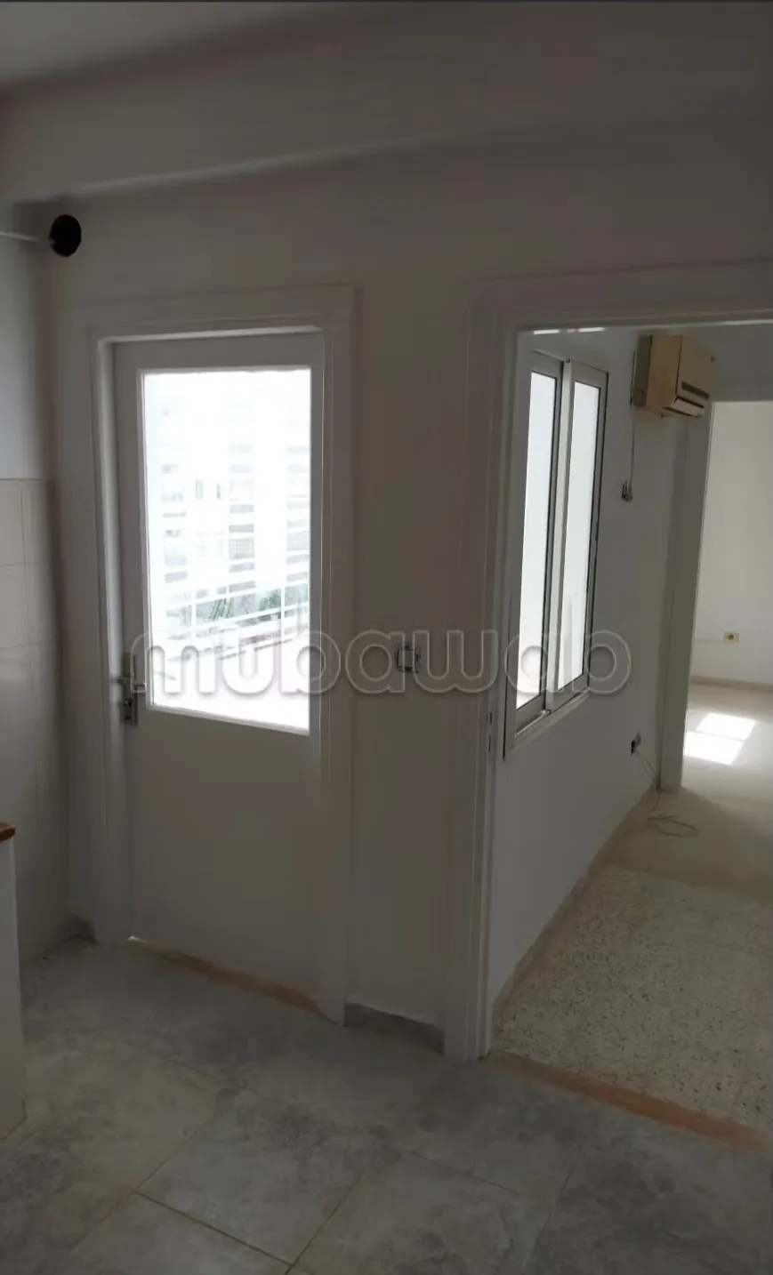 Location S1 vide à El Manar 1