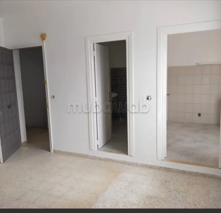 Location S1 vide à El Manar 1