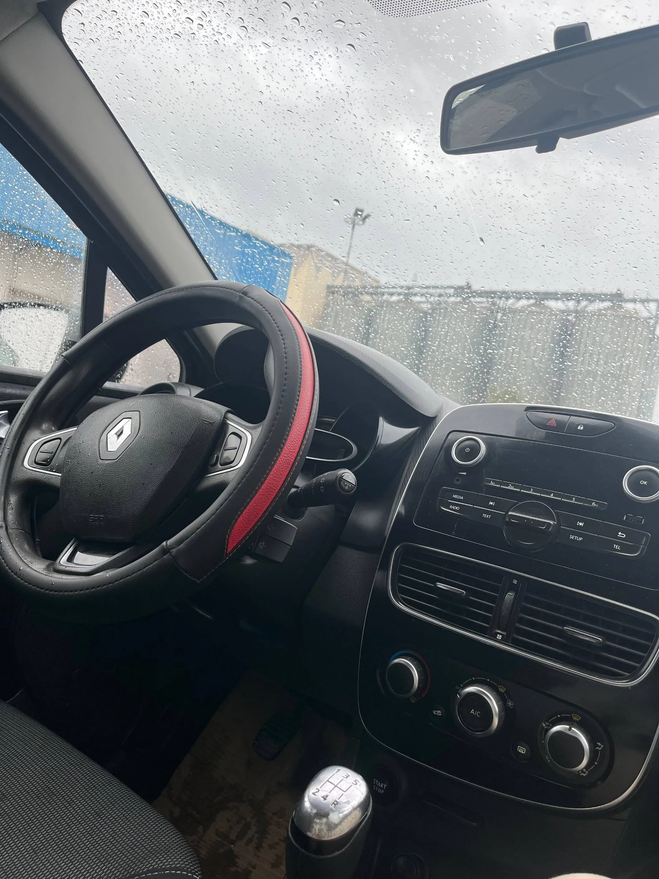 Clio 4 2021 Année trés bonne état.