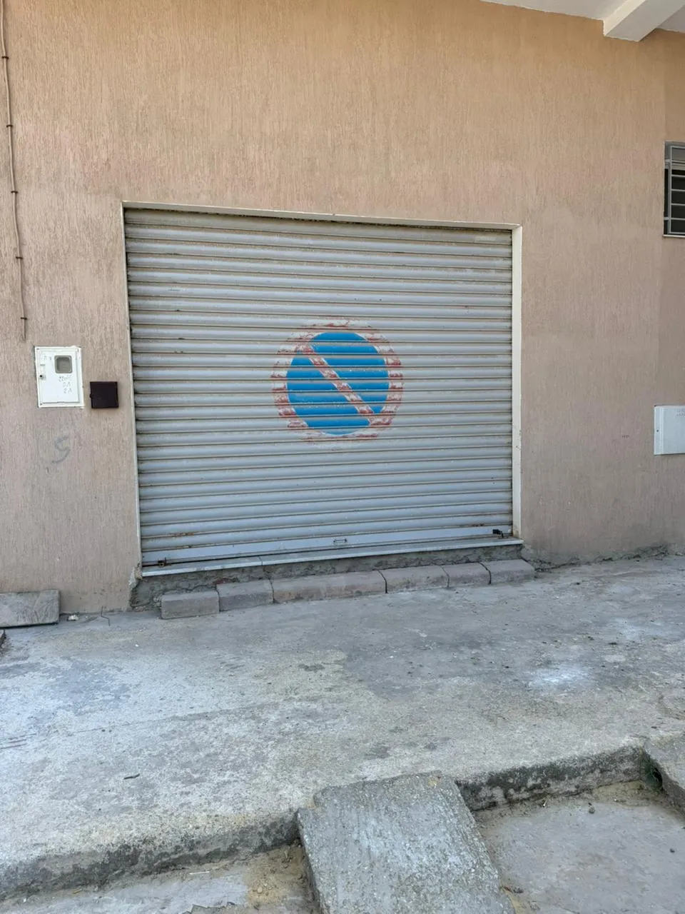 Entrepôt de stockage / Local commercial