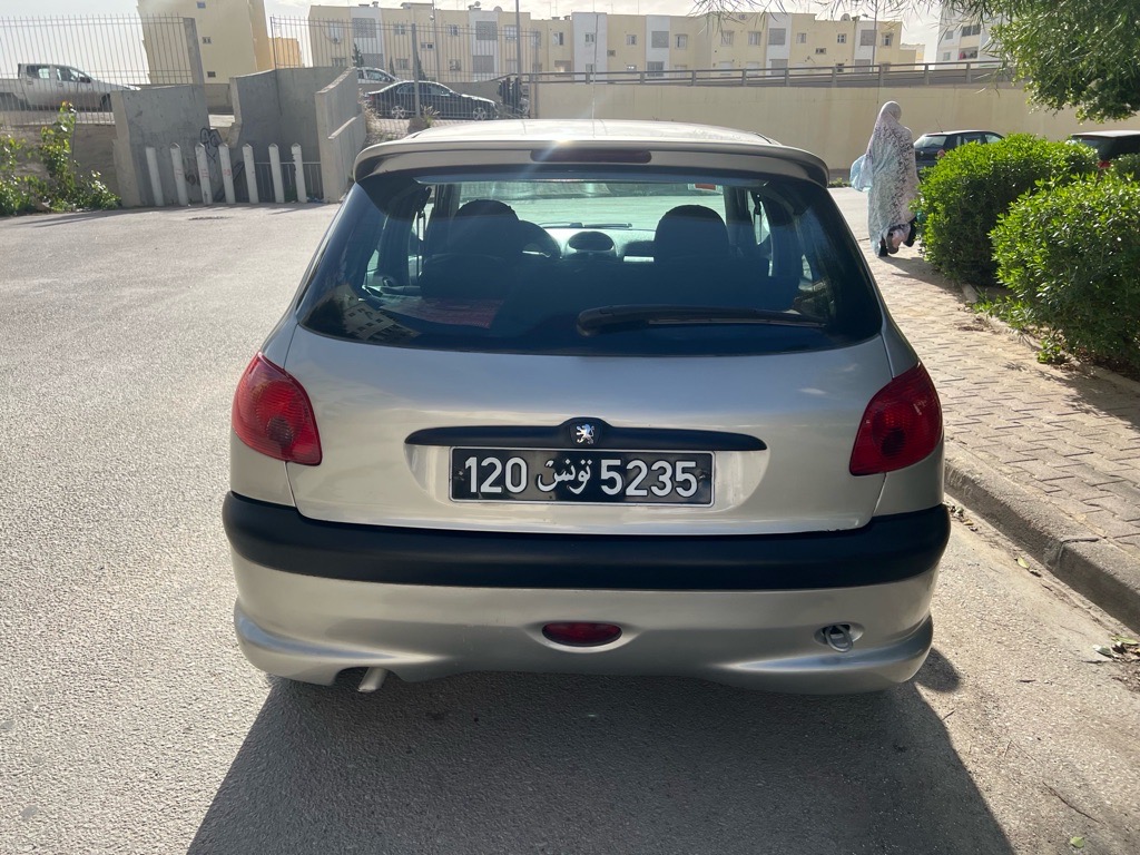 Peugeot tout option première main d'origine