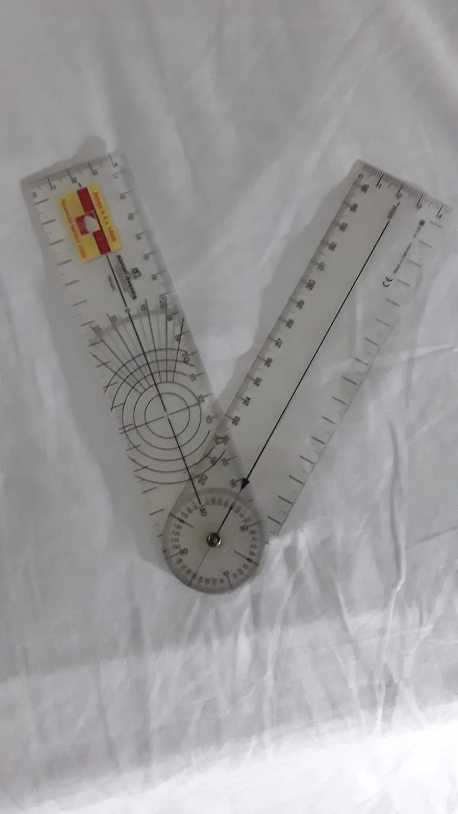 Ventre d'un goniomètre importé depuis la France à Monastir