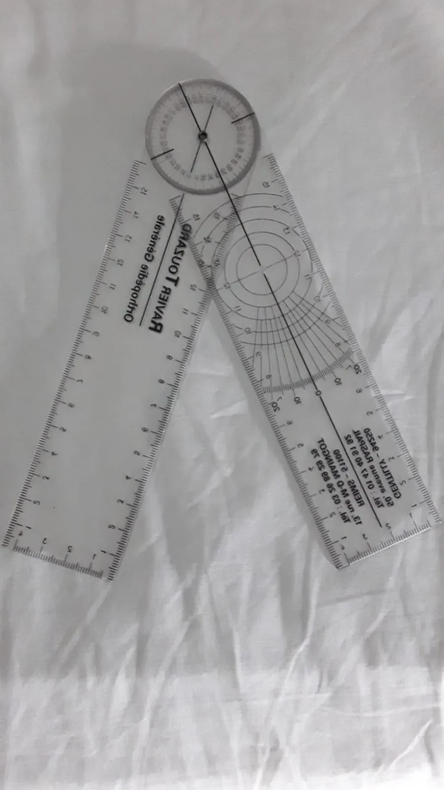 Ventre d'un goniomètre importé depuis la France à Monastir