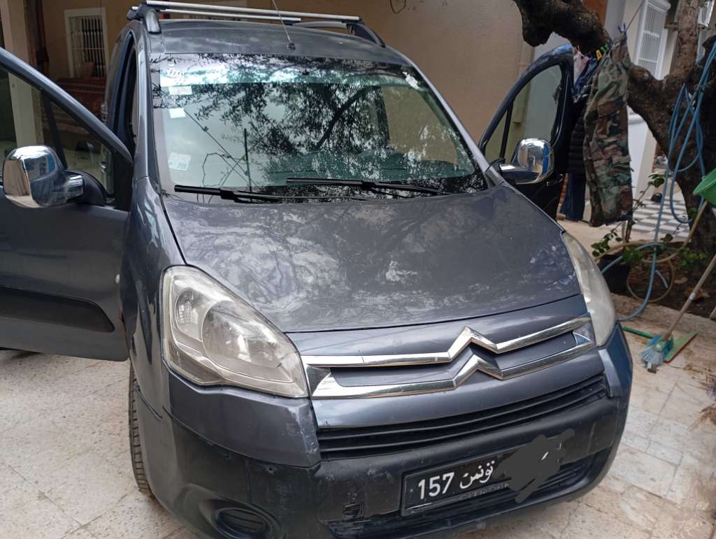 B9 en bonne état moteur ehdi ndhifa 