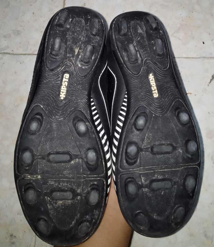 Crampons toutes les pointures sont disponibles