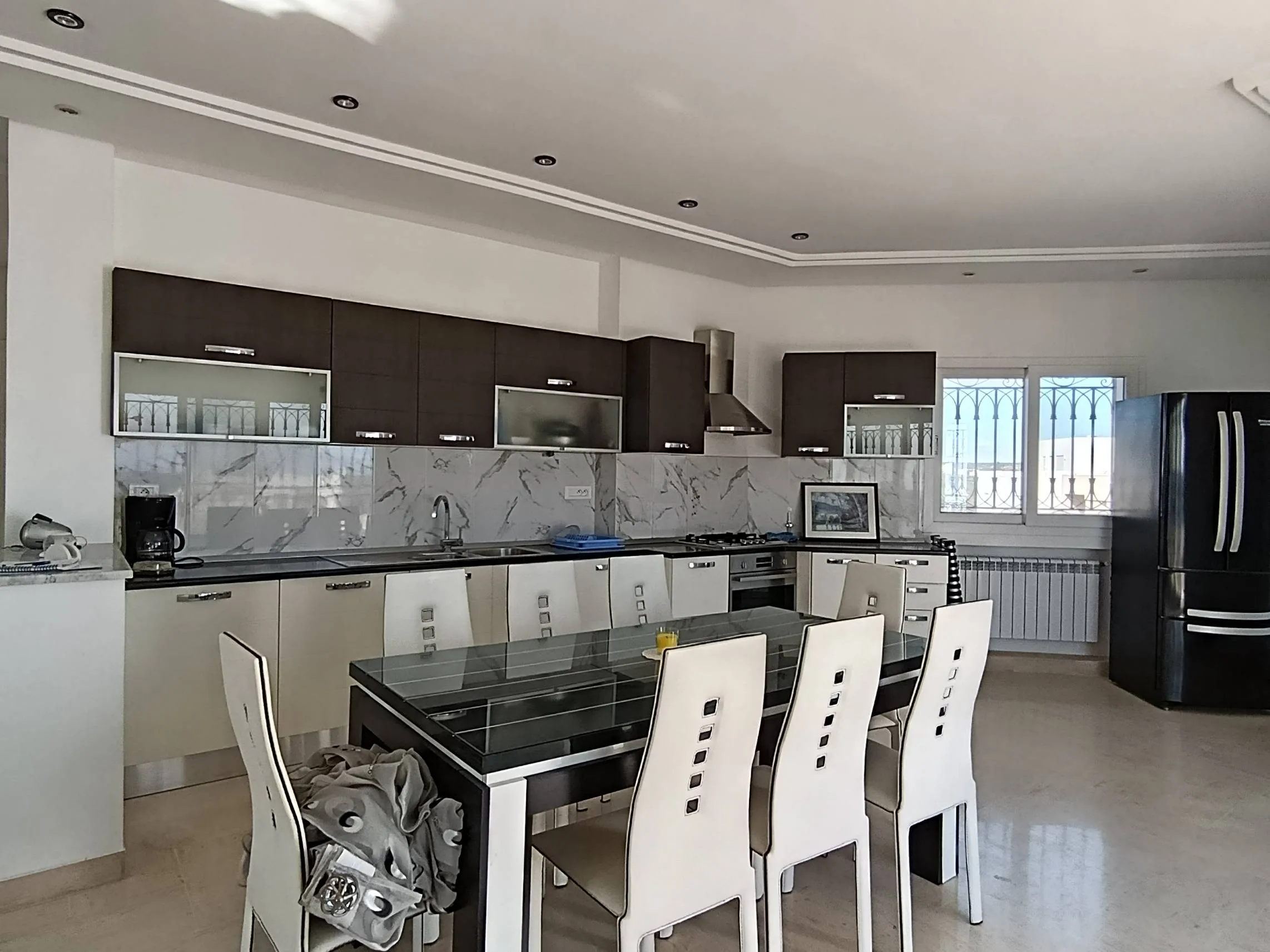 Une Villa de maitre avec Appartement à Jinene Béni Khiar Plage