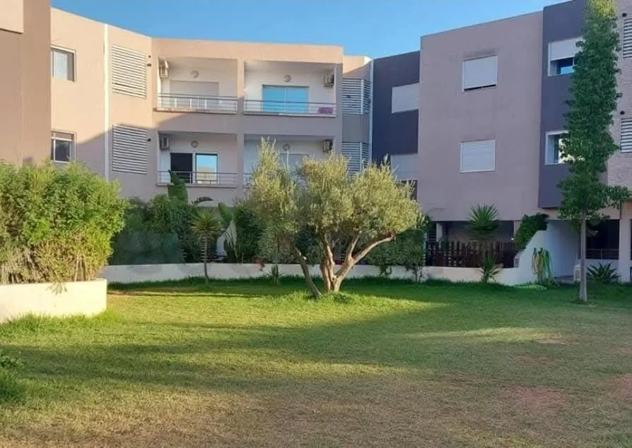 Location S3 vide à La Soukra