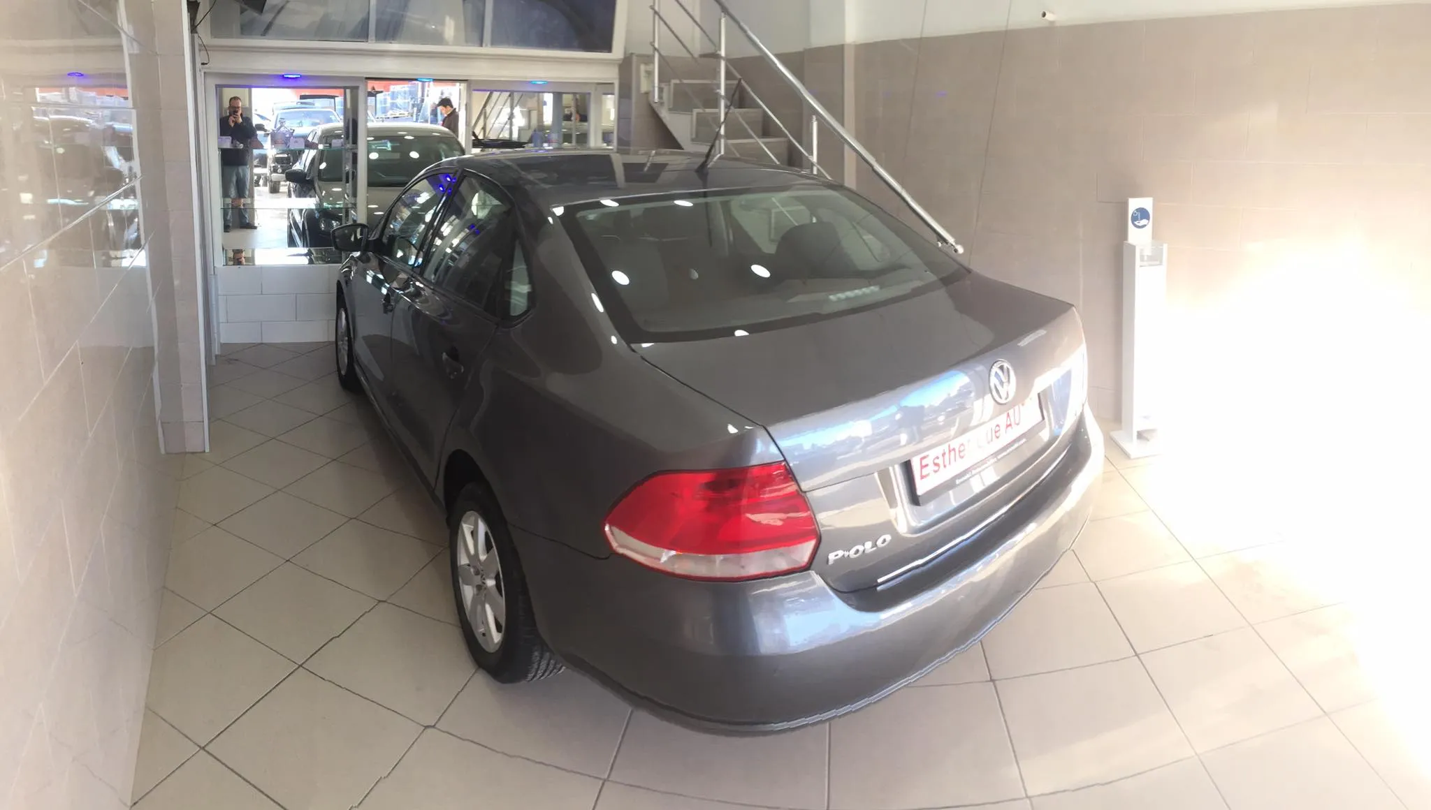 A VENDRE VOLKSWAGEN POLO SEDAN 1.4 ESSENCE - Tel98479647