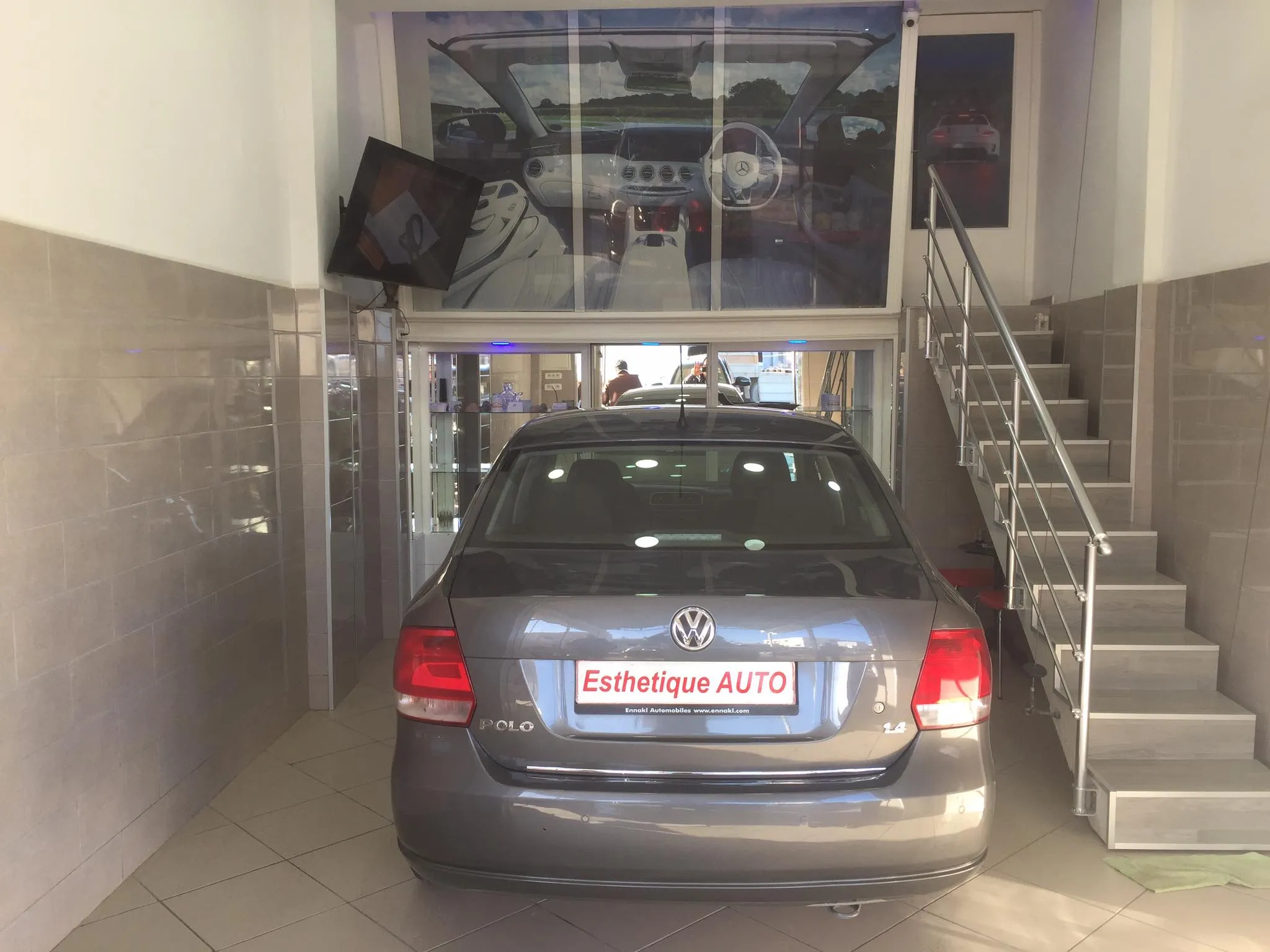 A VENDRE VOLKSWAGEN POLO SEDAN 1.4 ESSENCE - Tel98479647