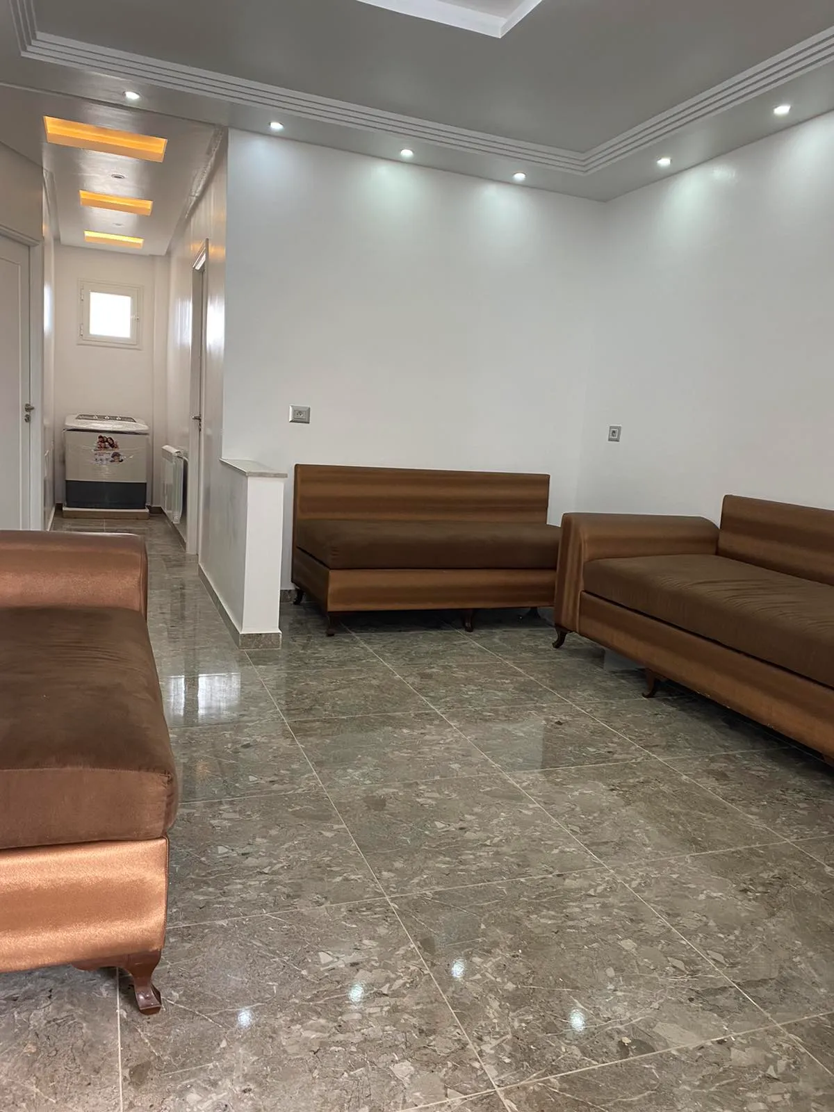  Location annuelle- S+2 près de la Clinique Essalem Panorama