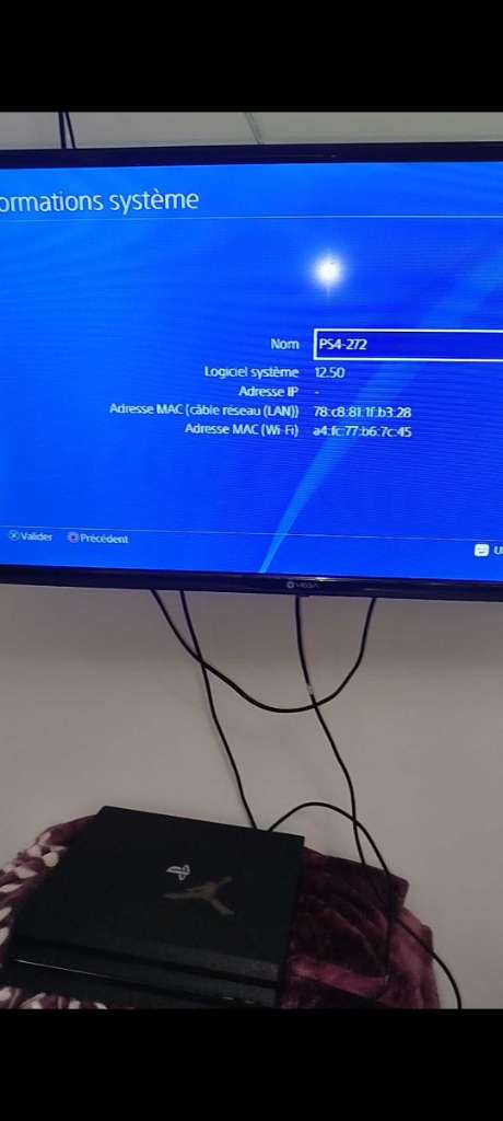 Ps4 pro + 5 cd
