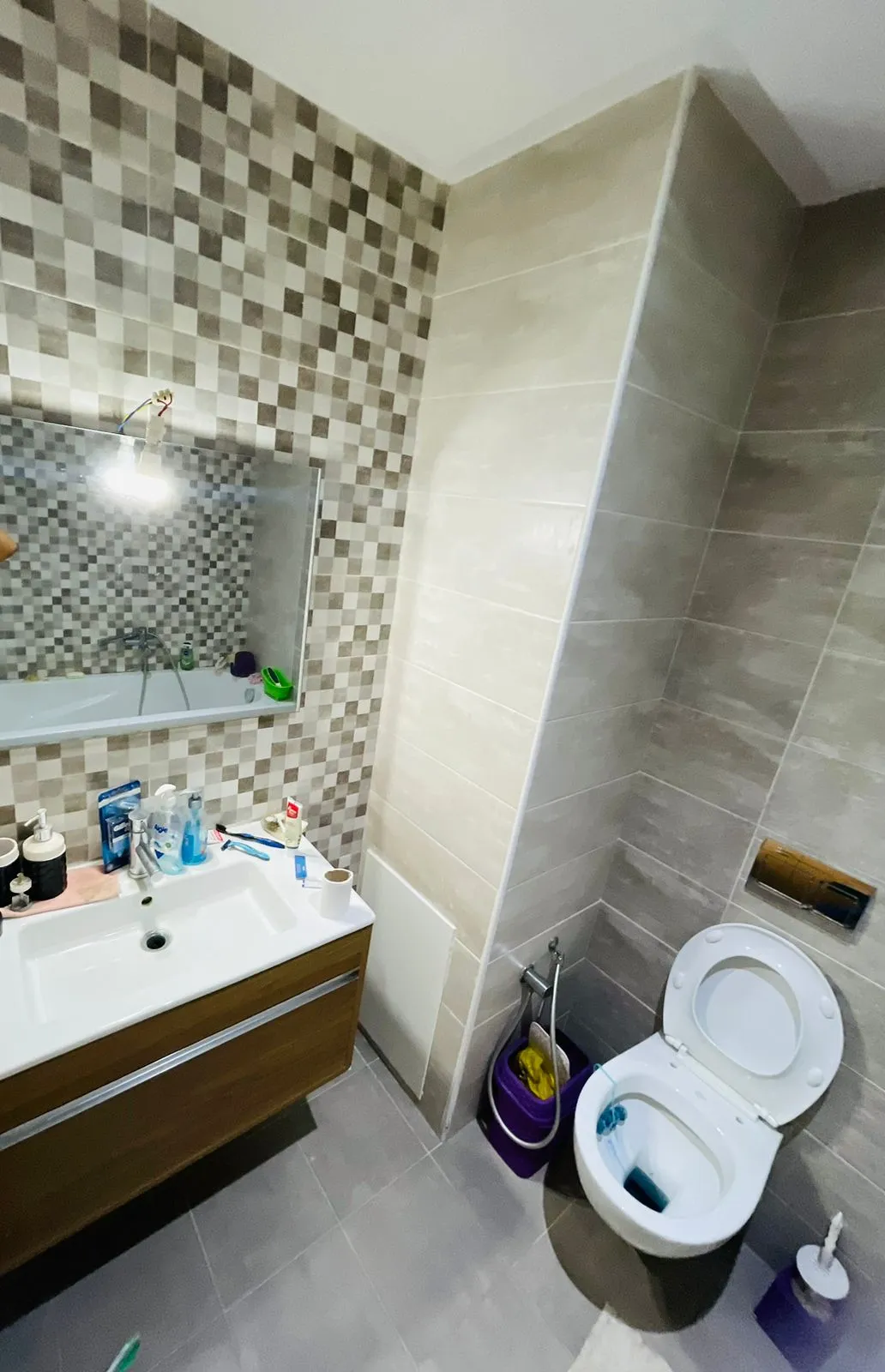 un appartement S2 HTS avec place parking a la nouvelle medina 3 