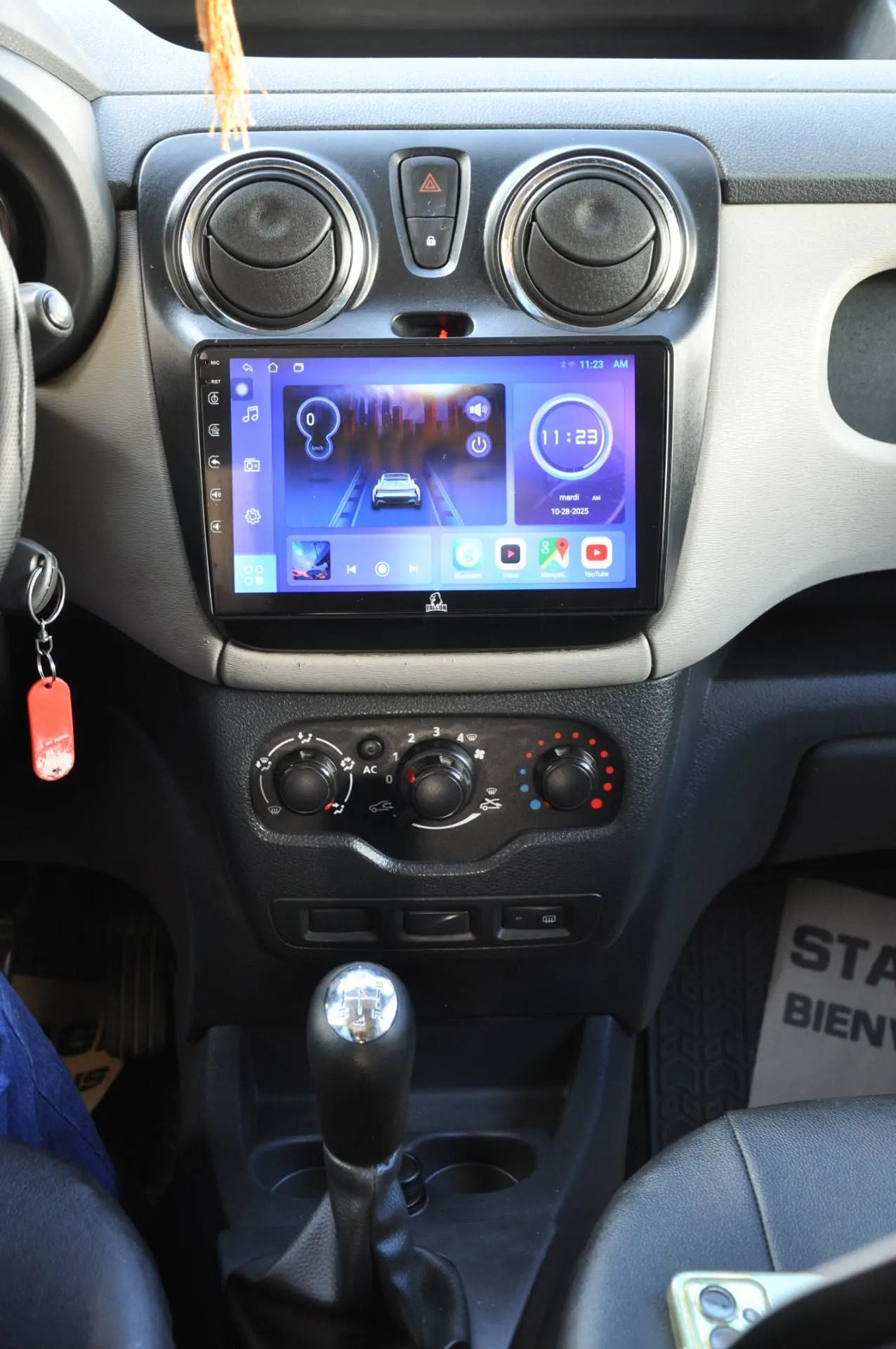 DACIA DOKKER VAN LUX-2 Places – Commerciales-PRIX : 23.500-TEL : 99.692.623