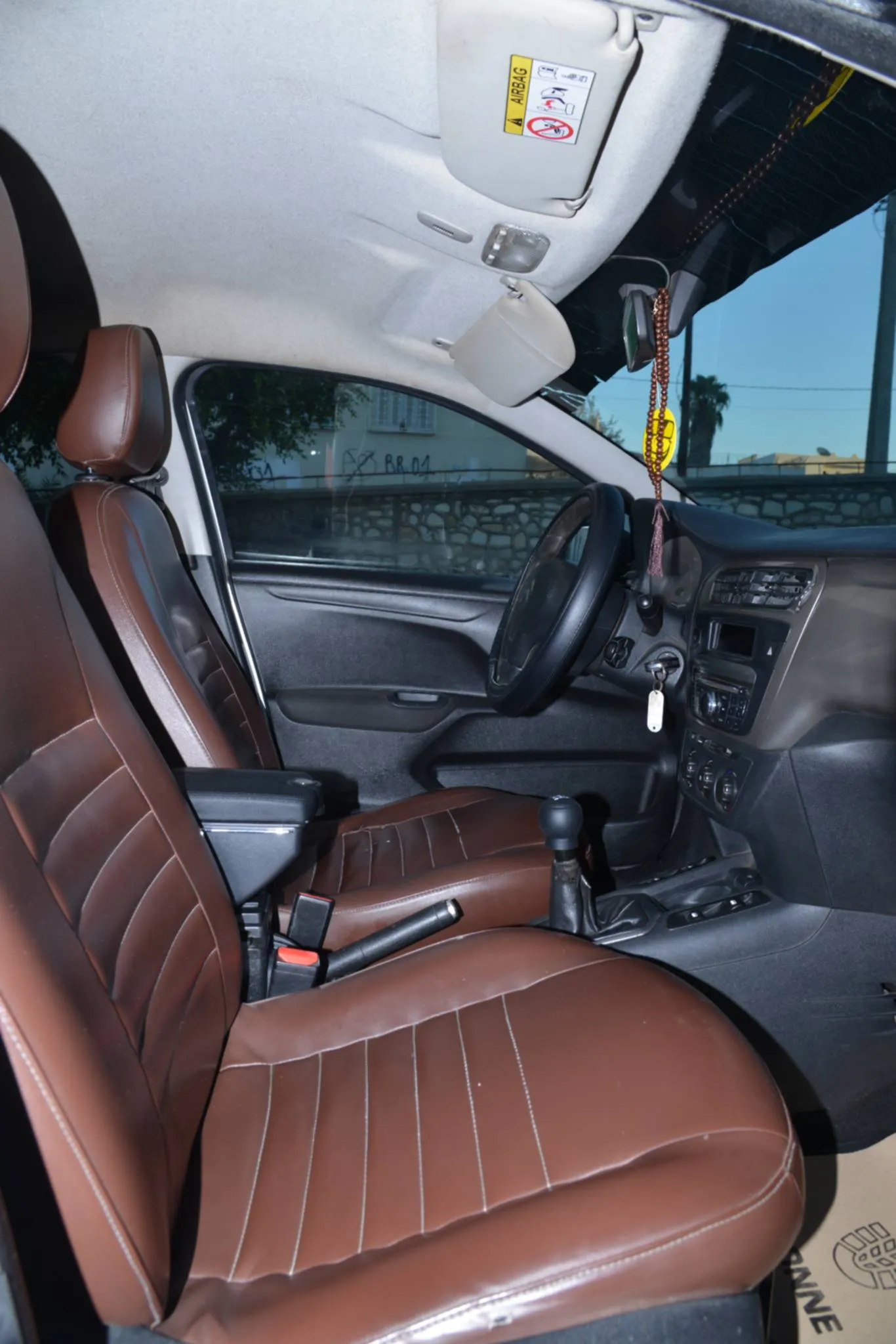 A VENDRE CITROËN C-Elysée Tel : [58.304.790] Prix 23.800 