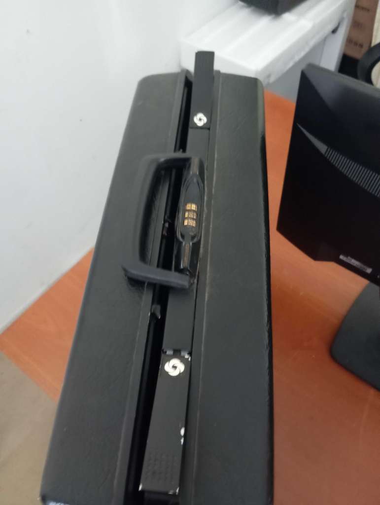 Valise se diplomatique