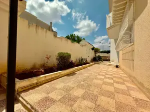 A Vendre Une Villa S+5 à Mnihla 