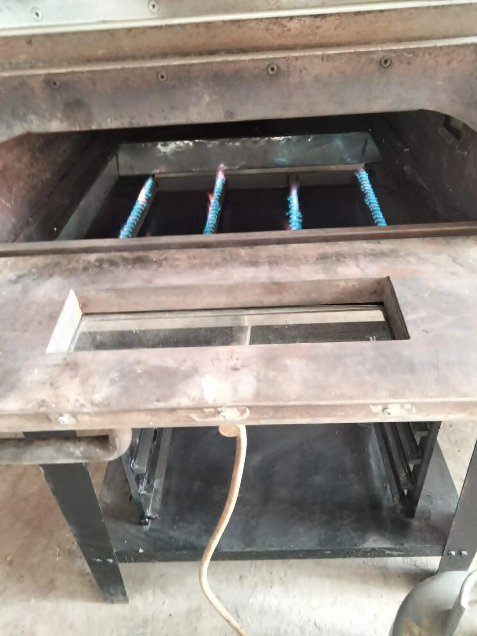 Four pizza a gaz  2 etages grand modele