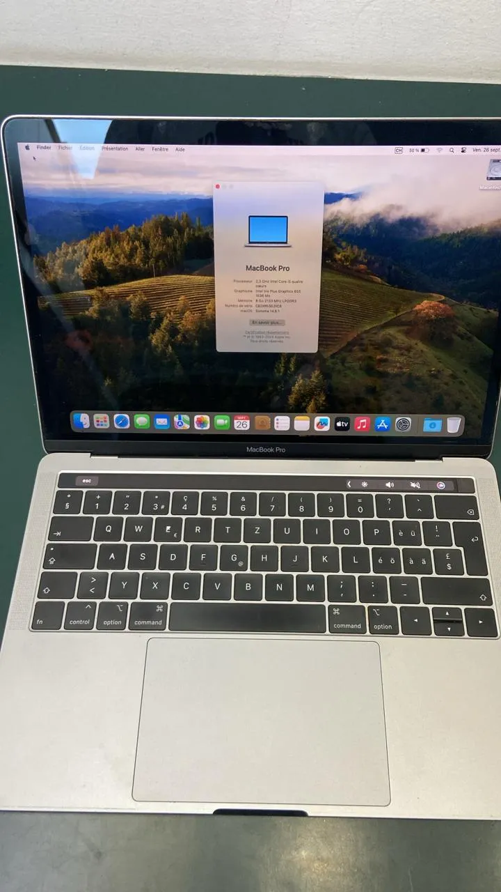 💻 MacBook Pro 13,3" Retina avec Touch Bar & Touch ID – Core i5, 8Go RAM, 256Go SSD