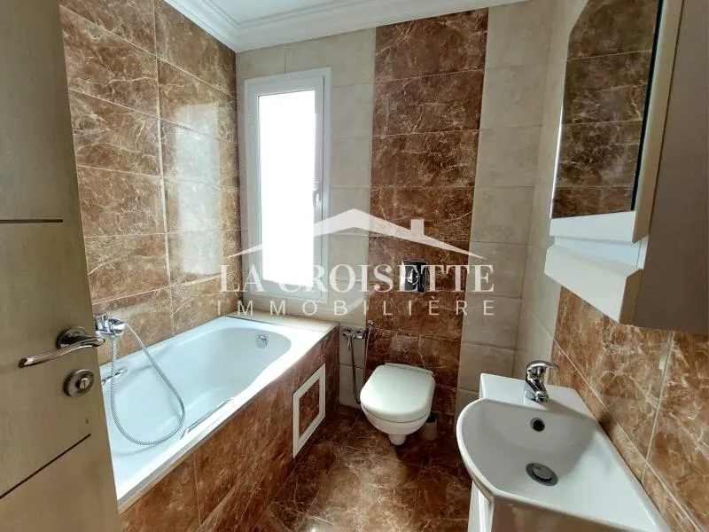 Appartement s3 avec terrasse à Gammarth MAL1905