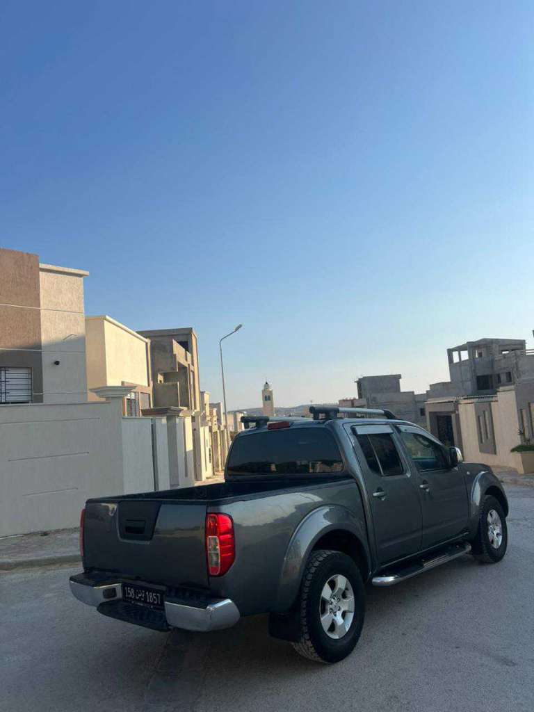 Nissan Navara LE