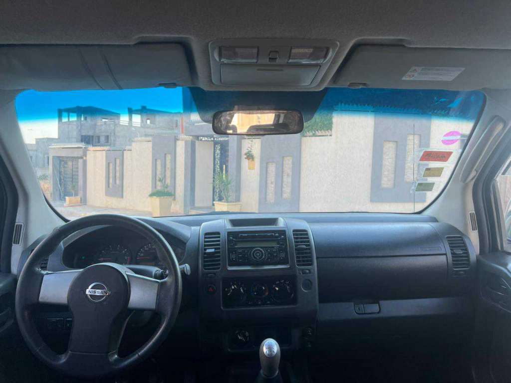 Nissan Navara LE