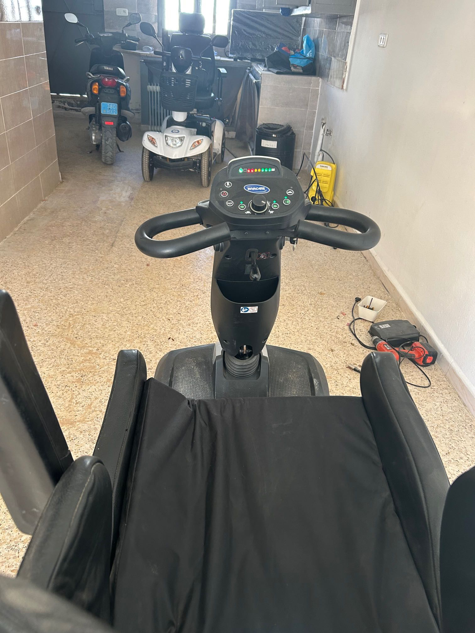À vendre scooter électrique handicapé 4 roues 