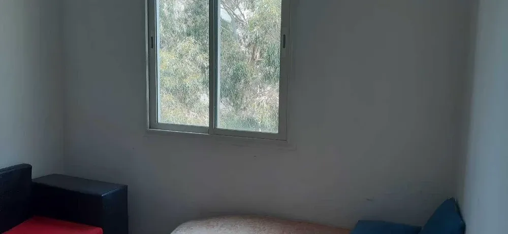 un appartement s+2 meublé au 3éme étage (sans ascenseur) a louer a cité khadhra en face clinique ibn zohr