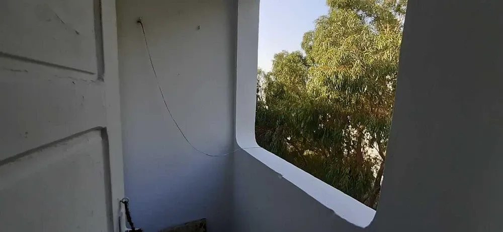 un appartement s+2 meublé au 3éme étage (sans ascenseur) a louer a cité khadhra en face clinique ibn zohr