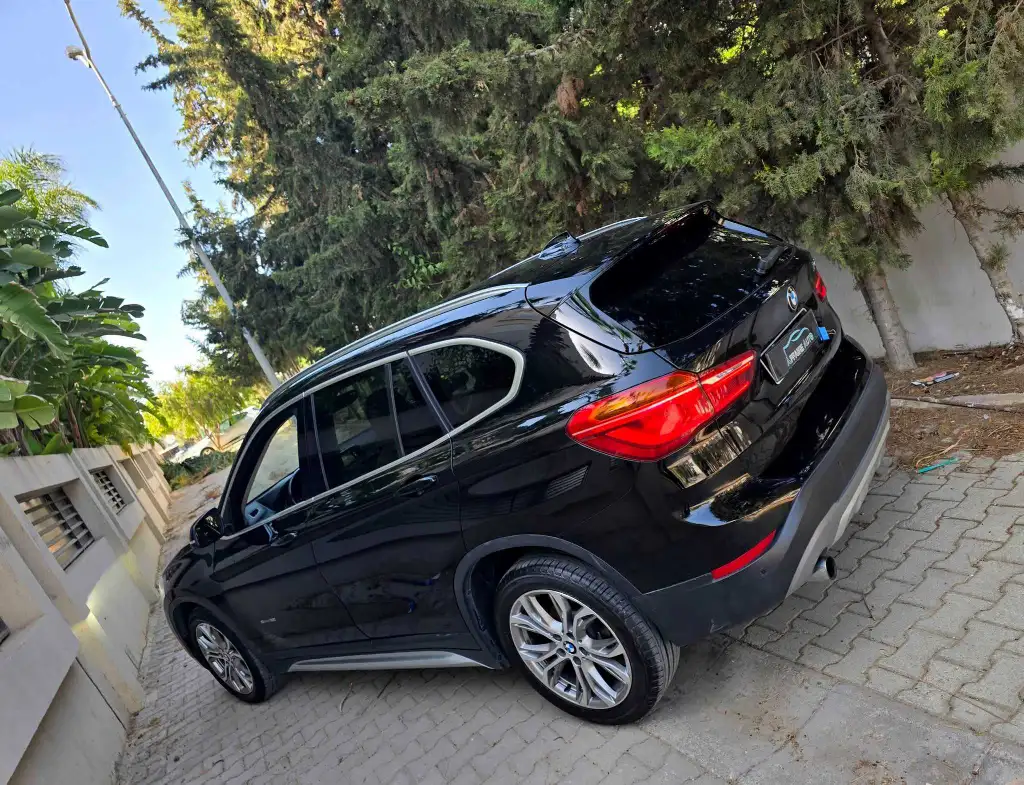 BMW X1 essence 105.000km certifiĂ©esđ©đȘ
1ere main / entretien chez BMW charguia
