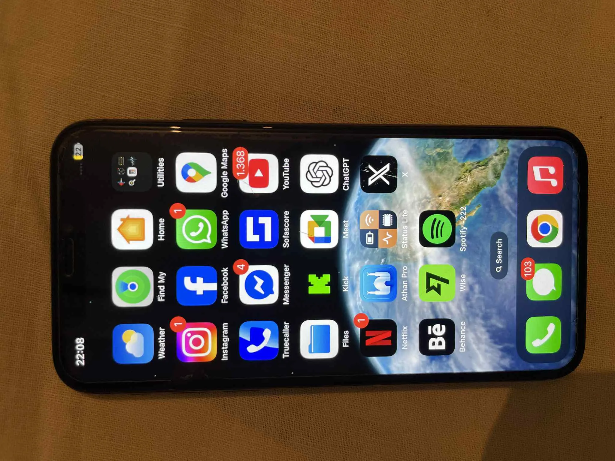 📱 iPhone X 64 Go – Très bon état à vendre