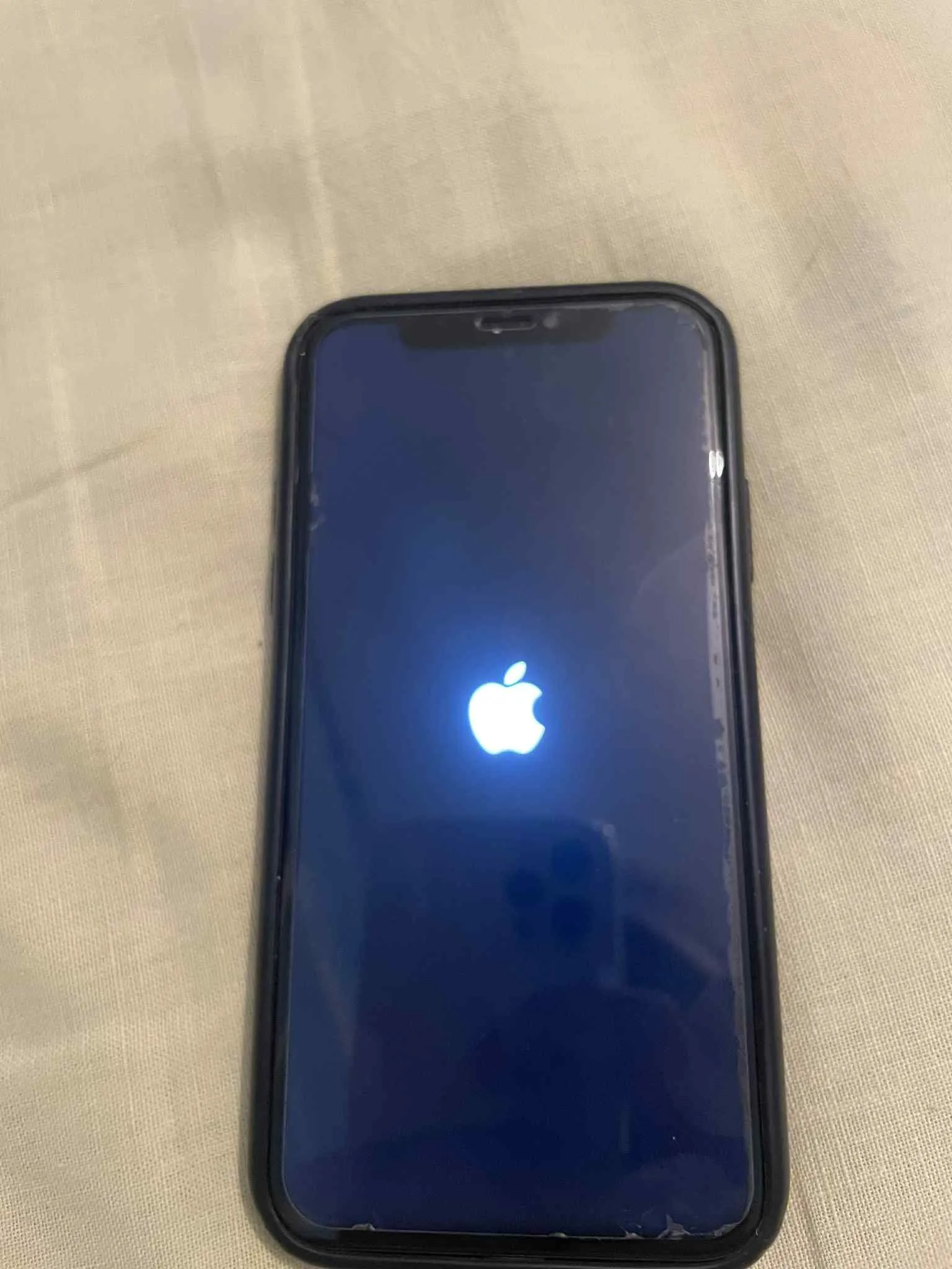 📱 iPhone X 64 Go – Très bon état à vendre