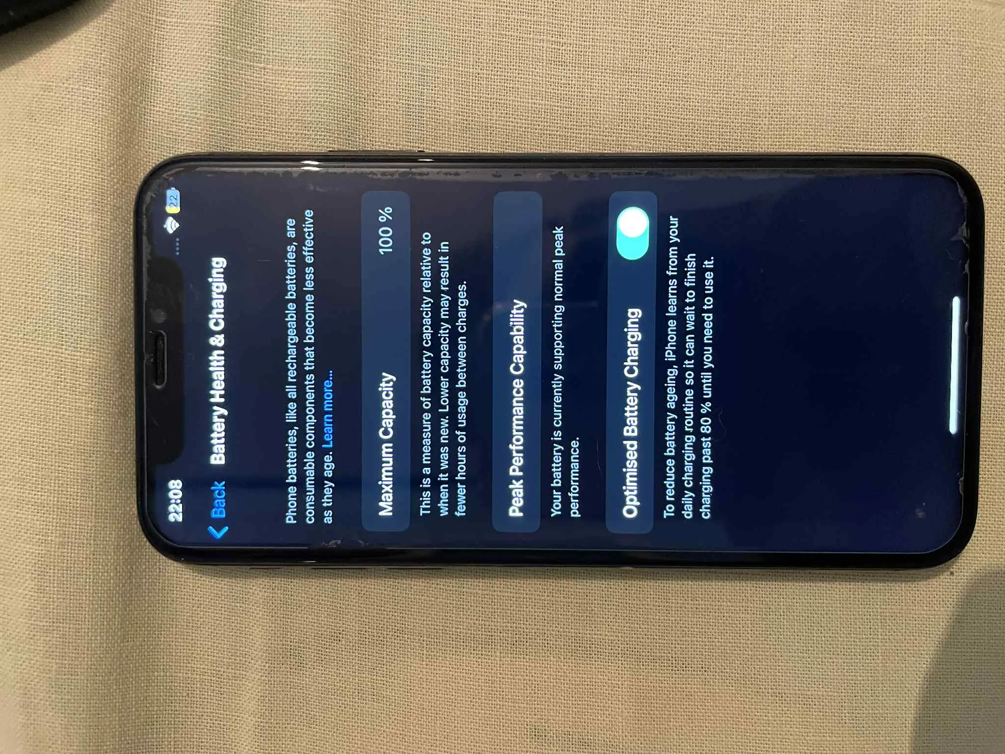 📱 iPhone X 64 Go – Très bon état à vendre