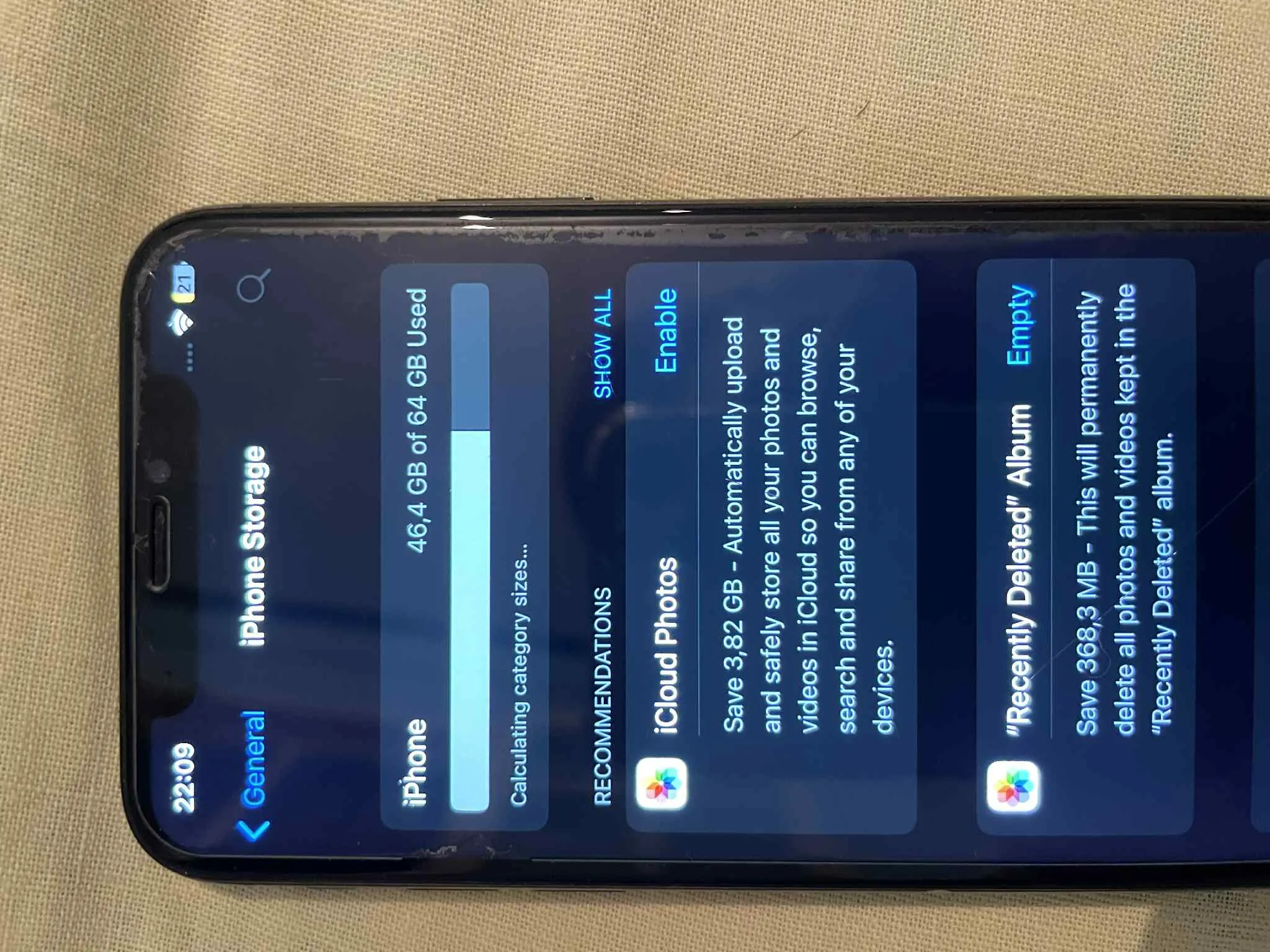 📱 iPhone X 64 Go – Très bon état à vendre